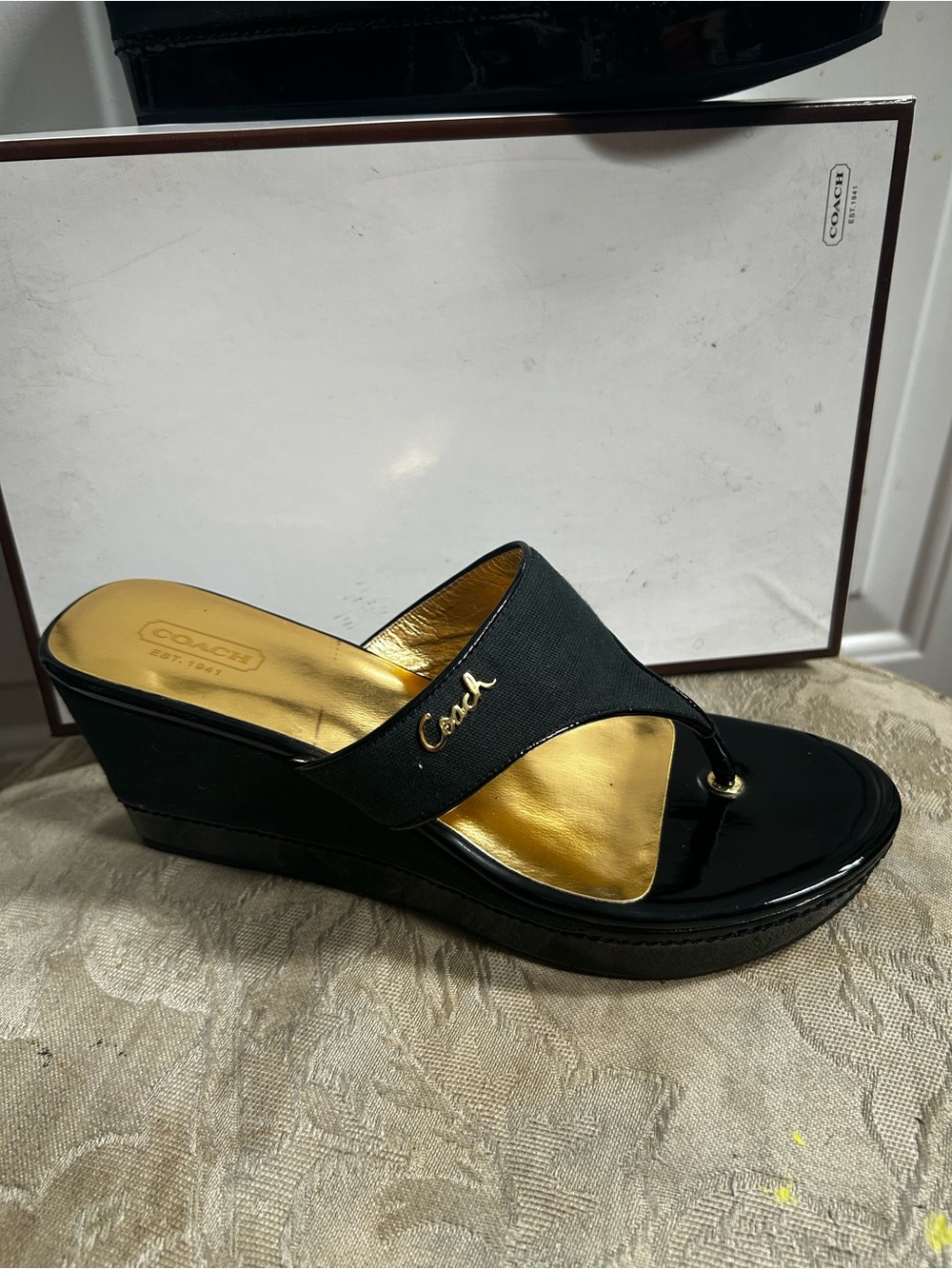 Coach Felicia Black Canvas Patent Wedge Thong Sandals Sz 8.5 new w/box - Picture 2 of 16